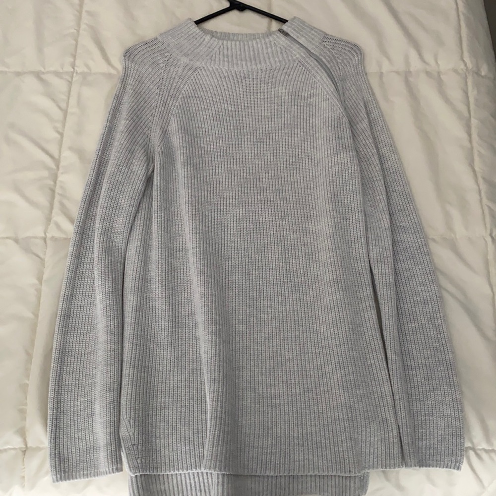 Banana republic, high low sweater.